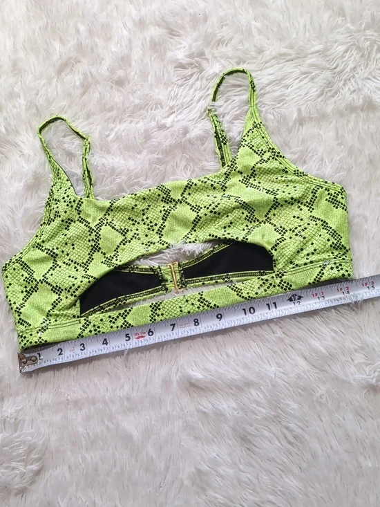 Yandy Neon Green Underboob Cutout Snakeskin Bikini Top Size XL - Picture 10 of 11